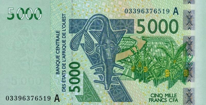 billet de 5000 francs CFA Afrique de l'Ouest (recto)